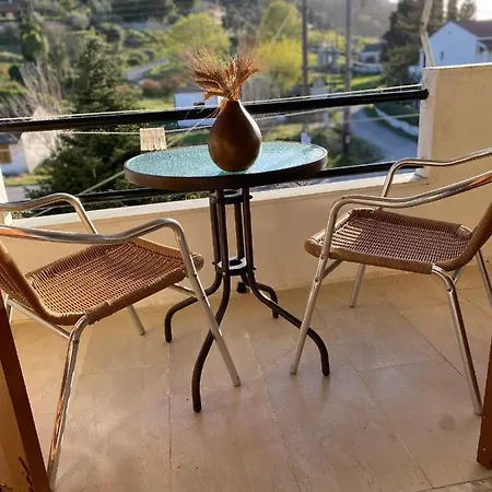 Navy By Likeyourhome With Mountain View Balcony, Near 1 Km, Self Check-in