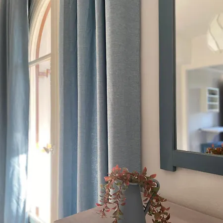 Navy By Likeyourhome With Mountain View Balcony, Near 1 Km, Self Check-in Appartement Vátos