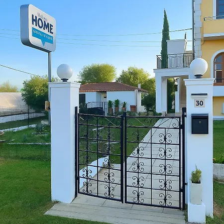 Navy By Likeyourhome With Mountain View Balcony, Near 1 Km, Self Check-in