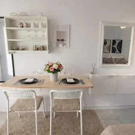Navy By Likeyourhome With Mountain View Balcony, Near 1 Km, Self Check-in Vátos