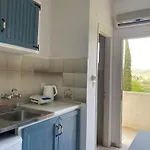 Navy By Likeyourhome With Mountain View Balcony, Near 1 Km, Self Check-in * Vátos