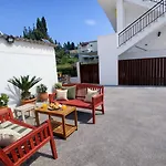 Navy By Likeyourhome With Mountain View Balcony, Near 1 Km, Self Check-in *