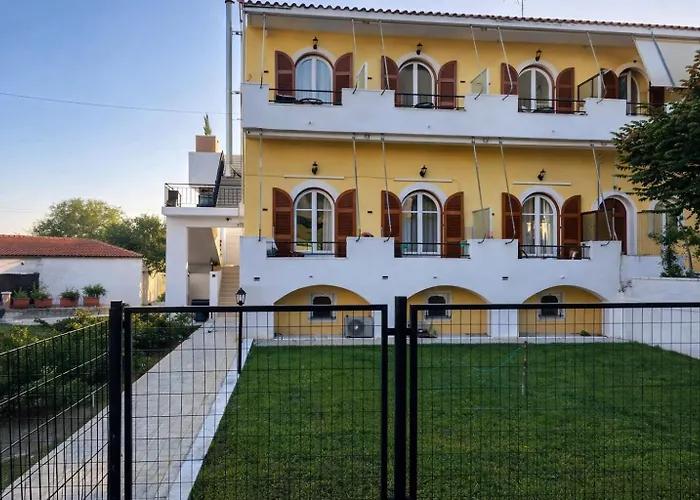 Navy By Likeyourhome With Mountain View Balcony, Near 1 Km, Self Check-in Διαμέρισμα *